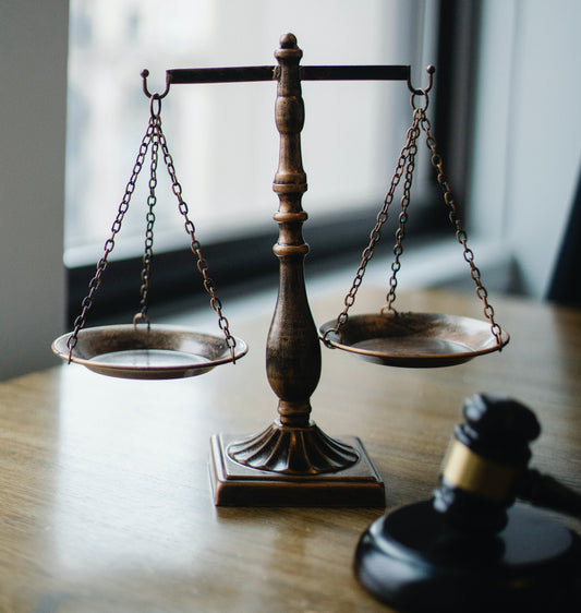 Judge Law Scales for Self Defense